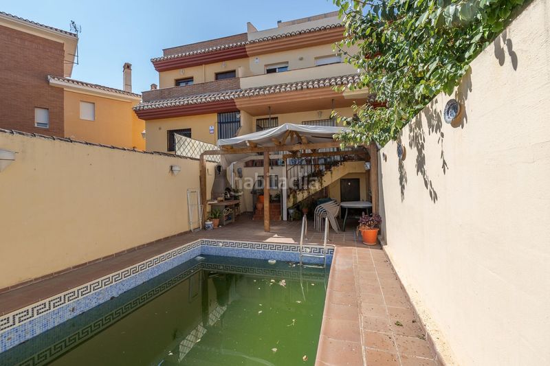 Foto a68d4e5e-ce4f-4662-a59b-6444d08f84dd. Casa amb calefacció aparcament piscina a Ogíjares
