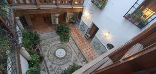 Rent Flat in Cerrillo de Maracena - Periodistas. Estudio de lujo en casa morisca