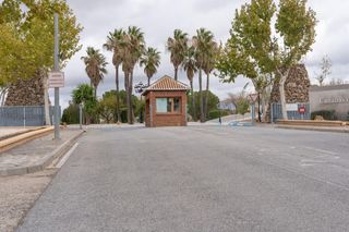 Wohngrundstück in Dílar. Venta de parcela en la urbanización cañadas del parque