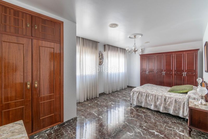 Foto bb2b3458-5240-4a14-9530-a49f109f9fac. Casa aparellada amb aparcament a Jun