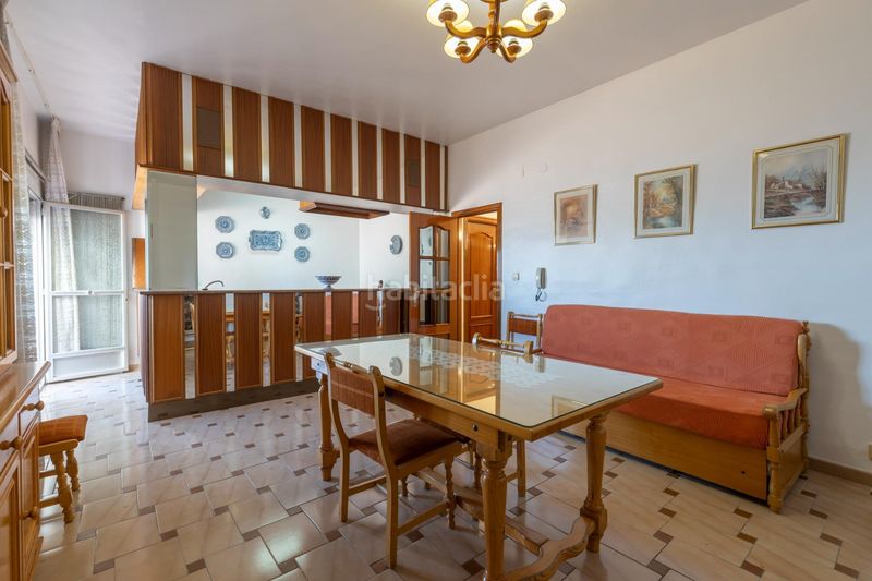 Foto 8cdc834f-e037-4c3f-9839-15e4266a586e. Casa aparellada amb aparcament a Jun