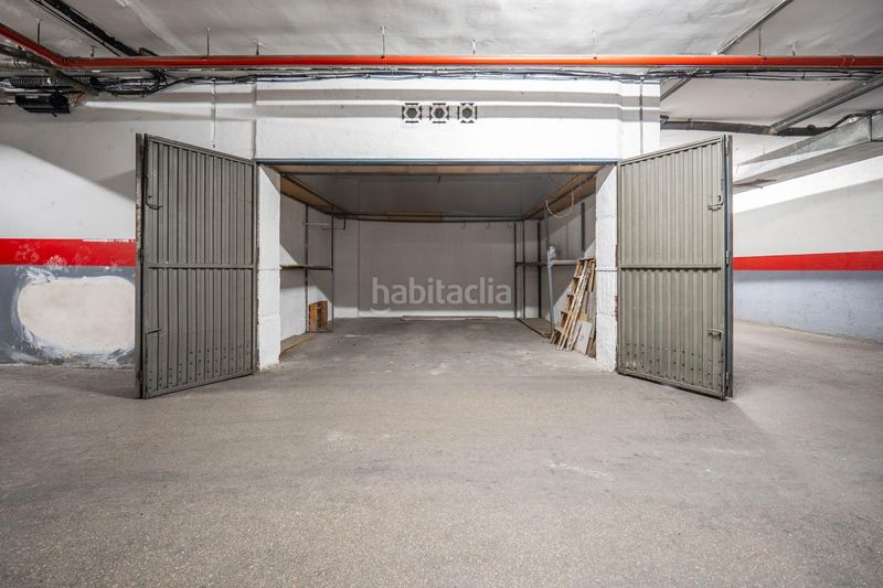 Foto ddc3a125-4f18-4c2b-a963-1ad72aef8153. Aparcament cotxe a Fígares Granada