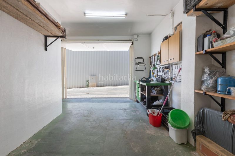 Foto b139bd80-5bc6-4fa7-9d4e-f71bf7bac917. Casa aparellada amb aparcament a Jun