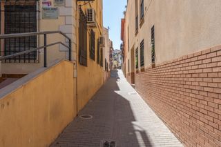 Casa  Calle higueras. Increíble oportunidad en el centro de la zubia