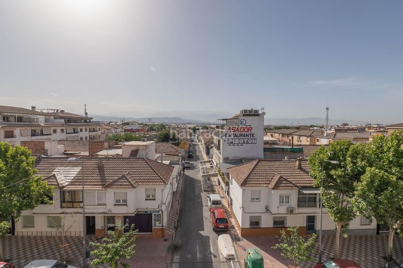 Foto 11aed220-eb16-4c7f-96da-f06b3ccb4c97. Àtic amb aparcament a Albolote