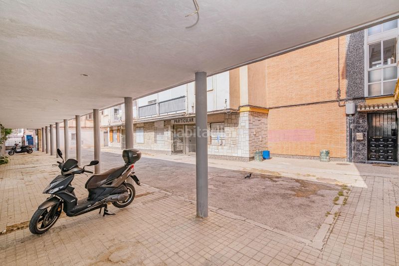 Foto 9aa4cbd1-b6a6-496b-b706-5f1de99a35ba. Pis amb aparcament a Barrio de Zaidín Granada