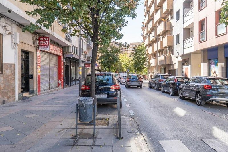 Foto b39098a2-f526-493d-86ce-85cfa79159c2. Pis a calle obispo hurtado 13 a Centro - Sagrario Granada