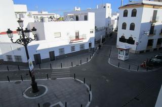 Edifici a Conil. Edificio para rehabilitar en venta en centro.