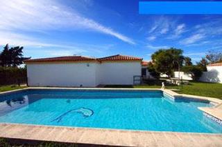 Lloguer Xalet a Barrio Nuevo. Chalet en alquiler en el colorao, 4 dormitorios.