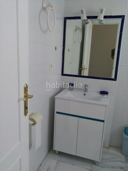 Foto 80ddbec3-2f45-4341-b1df-47767189c2c7. Alquiler apartamento  en alquiler en 1 linea de playa, 2 dormitorios. en Conil de la Frontera