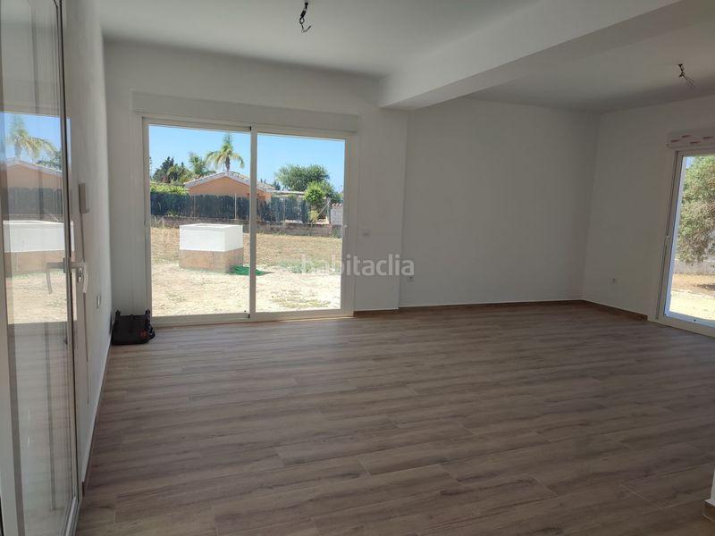 Foto 0c96347b-accd-4085-bafe-c01bd1bdb4ac. Xalet amb calefacció aparcament a Barrio Nuevo Conil de la Frontera