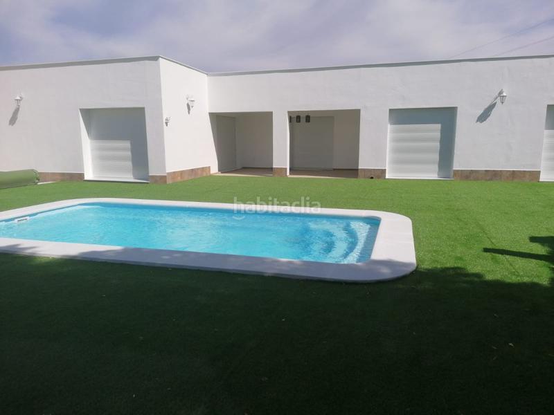 Foto 6f520423-ad52-48f5-a3be-3ca711d6526b. Chalet  en venta en Barrio Nuevo, 3 dormitorios. en Conil de la Frontera