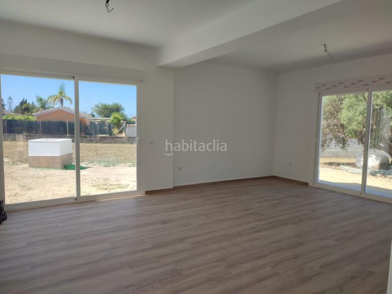 Foto ab0ed97a-298c-4131-8cb5-1b5b91b21e98. Chalet  en venta en Barrio Nuevo, 3 dormitorios. en Conil de la Frontera