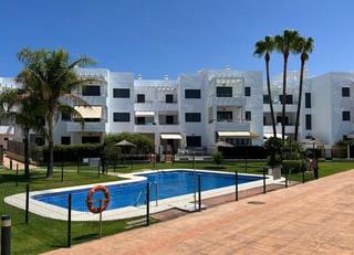 Casa adossada a Conil. Adosado en venta en cañada honda, 3 dormitorios.