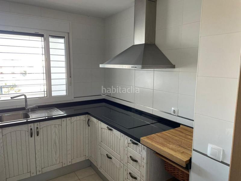 Foto b5b4ad36-18d0-49e3-9433-ebae28ca404d. Alquiler apartamento  en alquiler en cañada honda, 3 dormitorios. en Conil de la Frontera