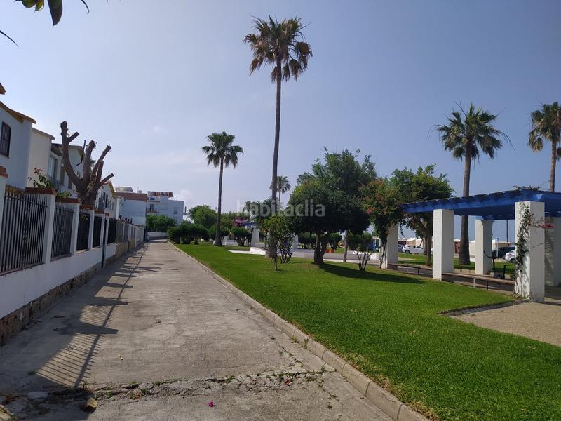 Foto aad80dd6-91dc-4989-bacd-f65f019a4410. Casa adossada a Conil Conil de la Frontera