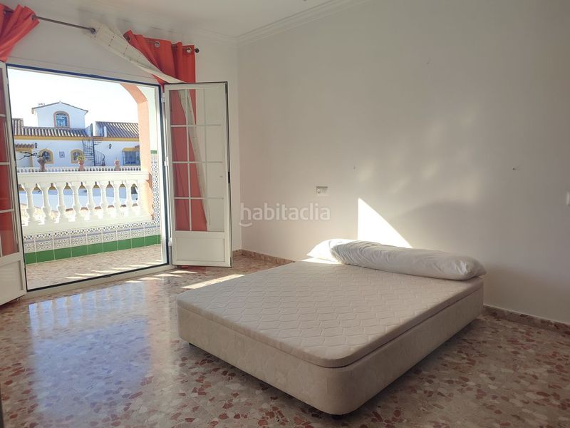 Foto d878dd11-4ebb-4243-b158-f51c8a144a41. Casa adossada amb aparcament a La Banda - Campo de Fútbol Chiclana de la Frontera