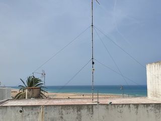 Flat in Conil. Piso en venta en centro, 3 dormitorios.