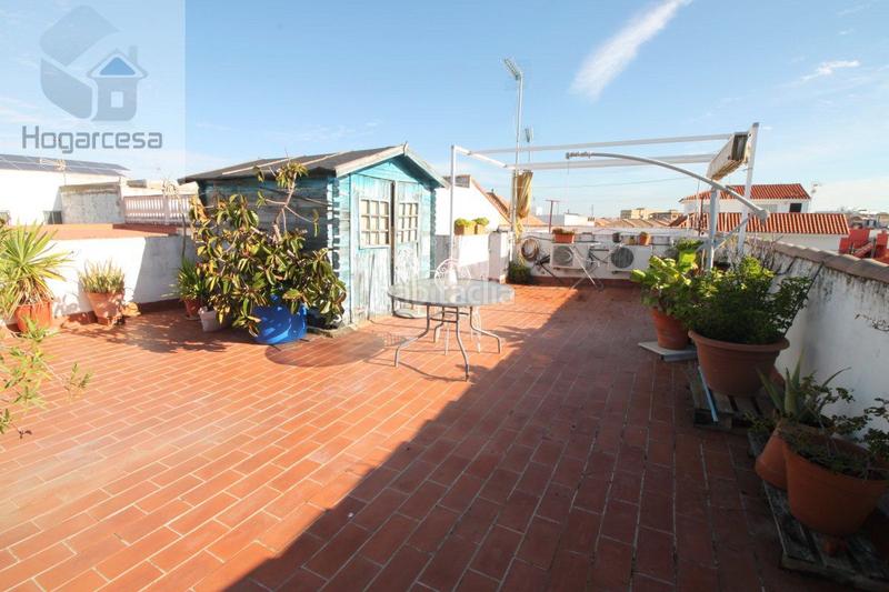 Foto ff685676-6eaa-49b4-aca6-e74f7eac090e. Casa  en venta en la rinconada, 5 dormitorios. en Rinconada (La)