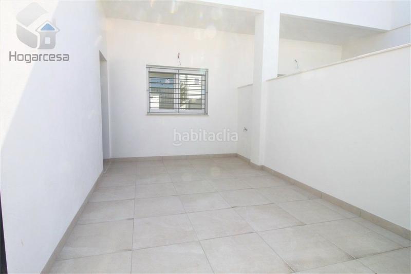 Foto 0143baa6-c1d1-4f02-8f7d-93d843b3388d. Casa adossada amb calefacció aparcament a Rinconada (La)