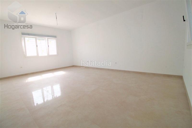 Foto 183d43cc-e047-44ab-a2a6-5f44b8fe3edb. Casa adossada amb calefacció aparcament a Rinconada (La)