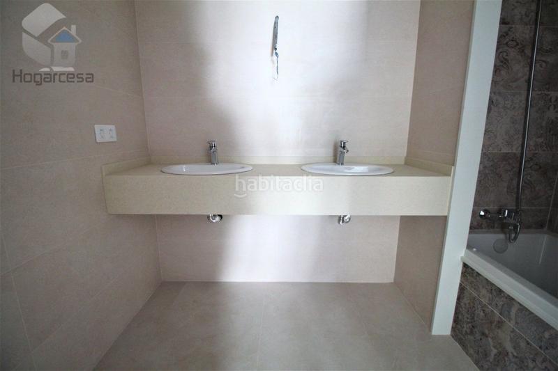 Foto 3e5c64ae-a505-4c57-ad4d-93d52159213d. Casa adossada amb calefacció aparcament a Rinconada (La)