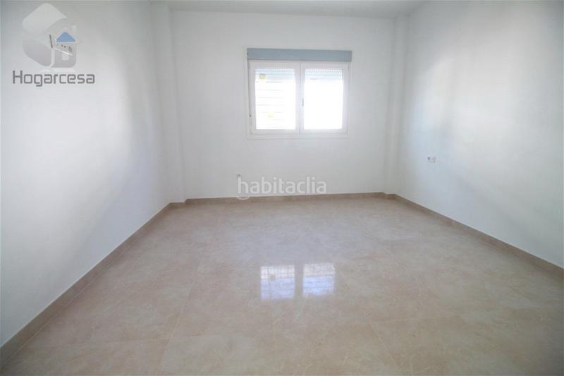 Foto 454dc048-ab06-4d92-b60a-eac4cc6d1161. Casa adossada amb calefacció aparcament a Rinconada (La)