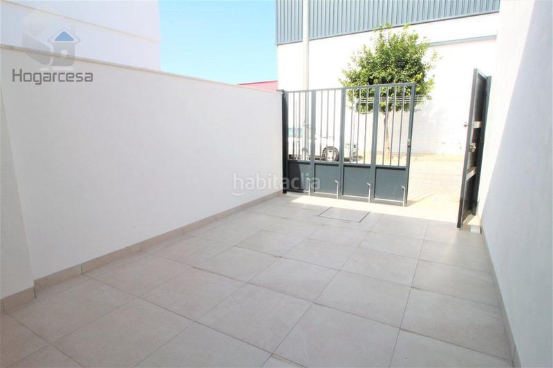 Foto 4ee1aba2-c8e9-4cce-9774-62b06300fba2. Casa adossada amb calefacció aparcament a Rinconada (La)