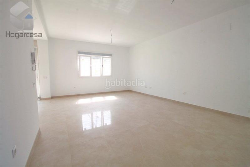 Foto 61568423-ef9a-45a2-ad04-880f934a941c. Casa adossada amb calefacció aparcament a Rinconada (La)