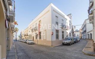 Édifice à Luja 7. El puerto de santa maríaedificio