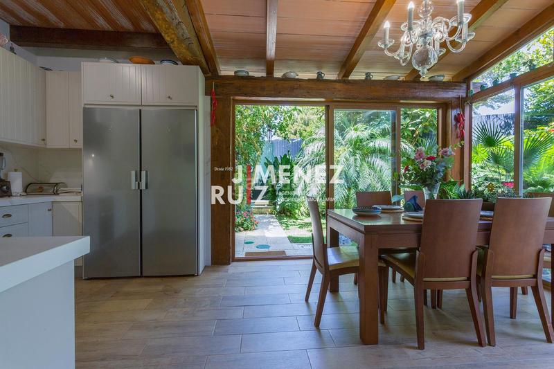 Foto 6fb6957e-5b9b-4555-ba29-b815a3707582. Casa aparellada amb aparcament a El Águila Puerto de Santa María (El)