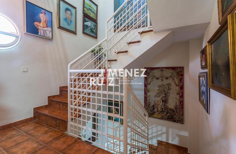 Foto 8b3833ff-6be1-4d9e-a703-494ee405c0b1. Casa aparellada amb aparcament a El Águila Puerto de Santa María (El)