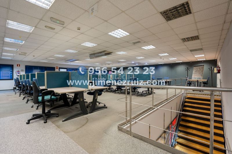 Foto f23c9ee8-c16a-41a0-bd2a-e4ec9f21d25c. Edifici a Vistahermosa Puerto de Santa María (El)