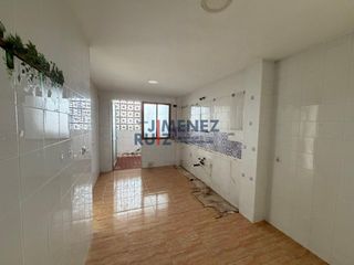 Planta baixa  Plaza san juan. Piso para reformar en plaza san juan