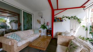 Casa adossada a Cotomar. Chalet con jardín