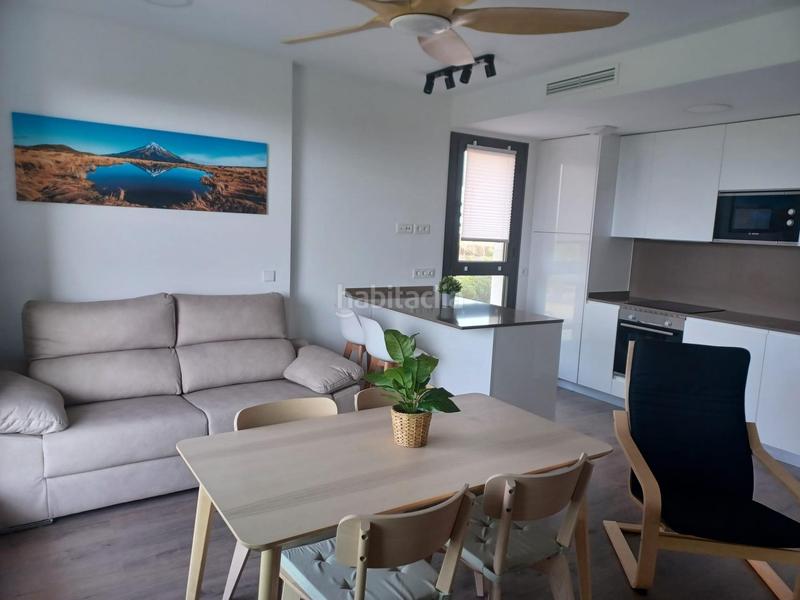 Foto 69900f7f-0f62-4e7e-b499-01d0a2422cd7. Lloguer pis amb aparcament piscina a Poniente-Faro Torre del Mar