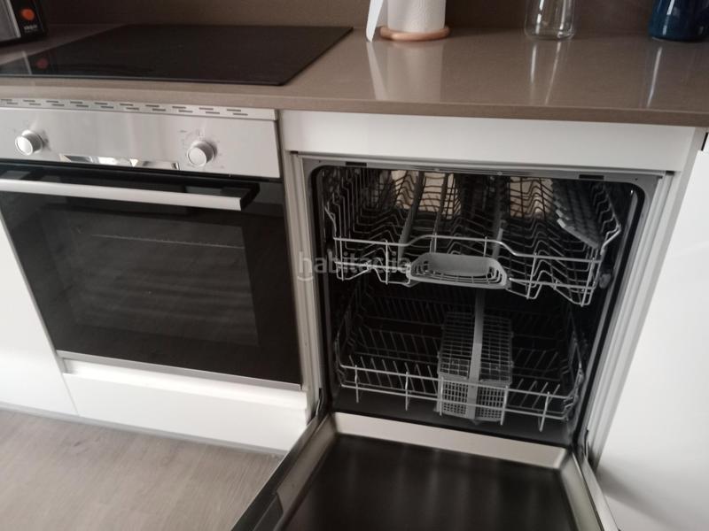 Foto 9340d24b-1921-448b-99f6-c9e5e5315f36. Lloguer pis amb aparcament piscina a Poniente-Faro Torre del Mar