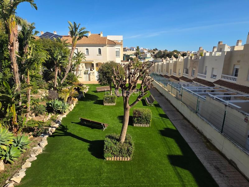 Foto dc94abc3-5155-40dc-b1f8-8de1df3ca1fa. Casa adossada amb aparcament piscina a Lo Cea Rincón de la Victoria