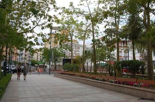 Piso en Centro. Piso en el centro de torre del mar a escasos 500 mt. de la playa