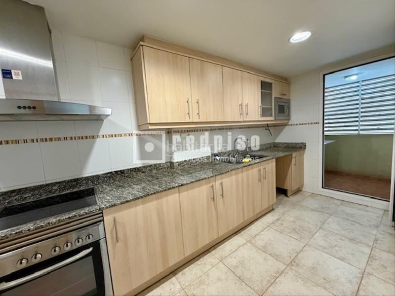 Foto f69d649d-7dee-44ff-ad1d-a7d2bc57a9e6. Appartamento con riscaldamento parcheggio in Ciudad de Asís Alicante