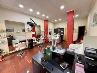 Local Comercial  Aldebaran. Venta de local con negocio montado de peluqueria