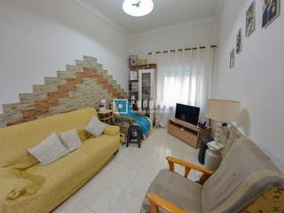Flat  Deportista  benjamín rodríguez. Vivienda de  dos  dormitorios, 1 baño con patio, bien comunicado