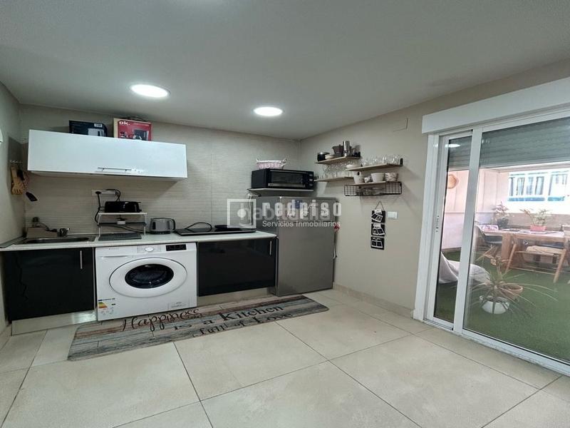 Foto 695c6d91-e1c6-4ed3-8789-bd16c7659521. Édifice dans San Antón Alicante