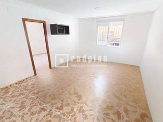 Appartement  Del poeta sansano. Vivienda muy bien comunicada y luminosa.