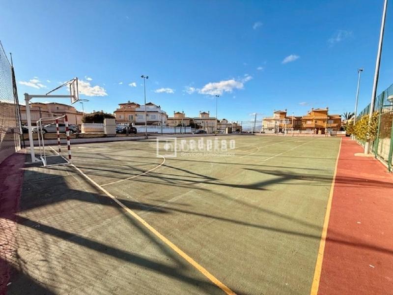 Foto 1c3ebbcf-0af9-4c5e-8c09-adc300e544e5. Casa con riscaldamento parcheggio piscina in Monte Faro-Altomar II Santa Pola