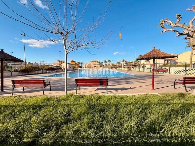 Foto 26976fd0-74ca-4bae-b282-87b32c77470a. Casa con riscaldamento parcheggio piscina in Monte Faro-Altomar II Santa Pola