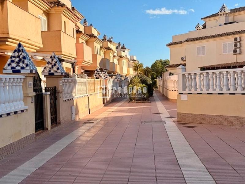 Foto 4474c083-5846-4b34-a44b-308df6678923. Casa con riscaldamento parcheggio piscina in Monte Faro-Altomar II Santa Pola