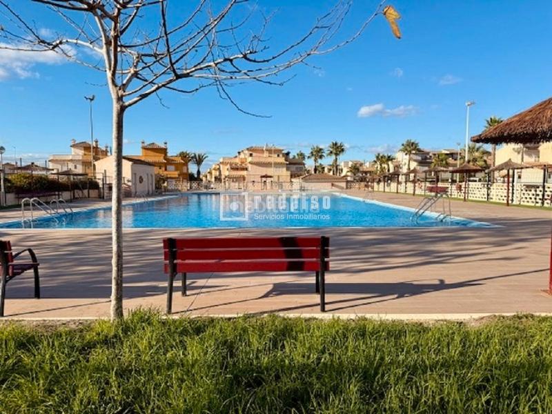 Foto eec5de51-1199-403e-9160-bba1c7cc9f5f. Casa con riscaldamento parcheggio piscina in Monte Faro-Altomar II Santa Pola