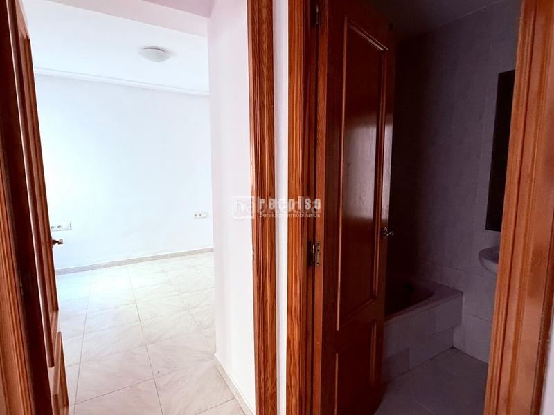 Foto 10a291b6-372c-4e5d-9b8b-a9dd7b1ce32d. Pis a Barrio Benicalap Valencia