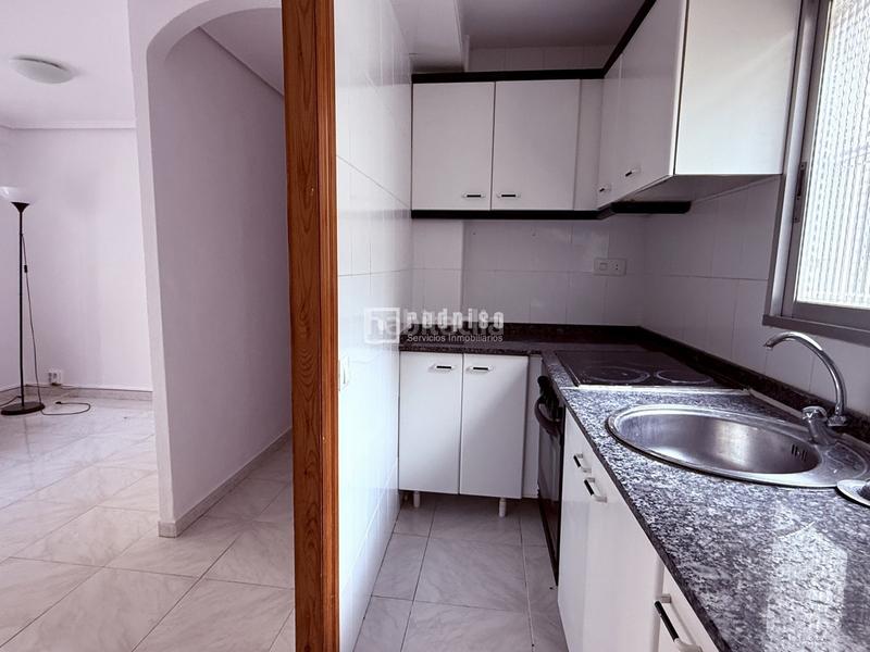 Foto 0695c98c-164d-49fe-af5a-bb2b95830c97. Piso en Barrio Benicalap Valencia